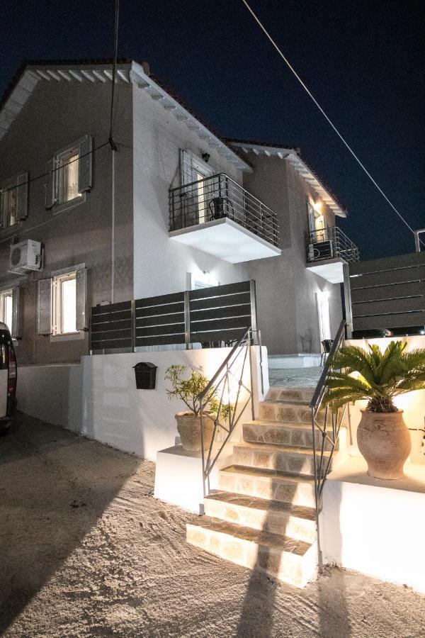 Angelos Apartments ลิคชูรี ภายนอก รูปภาพ